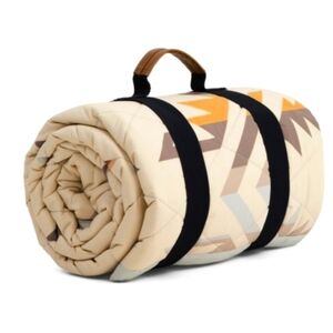 🔹PENDLETON White Sands Camping  Quilted Lightweight  Cotton Cozy  Roll Up Throw
